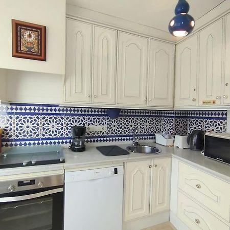 Beautiful 2 Bedroom In Calle Carabeo, Нерха Екстериор снимка