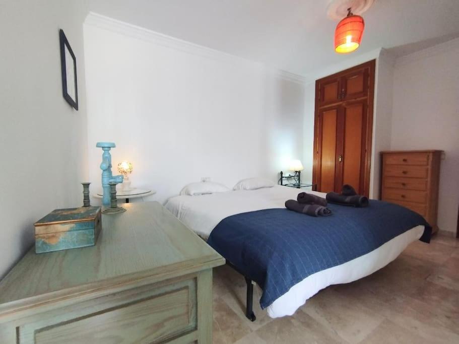Beautiful 2 Bedroom In Calle Carabeo, Нерха Екстериор снимка
