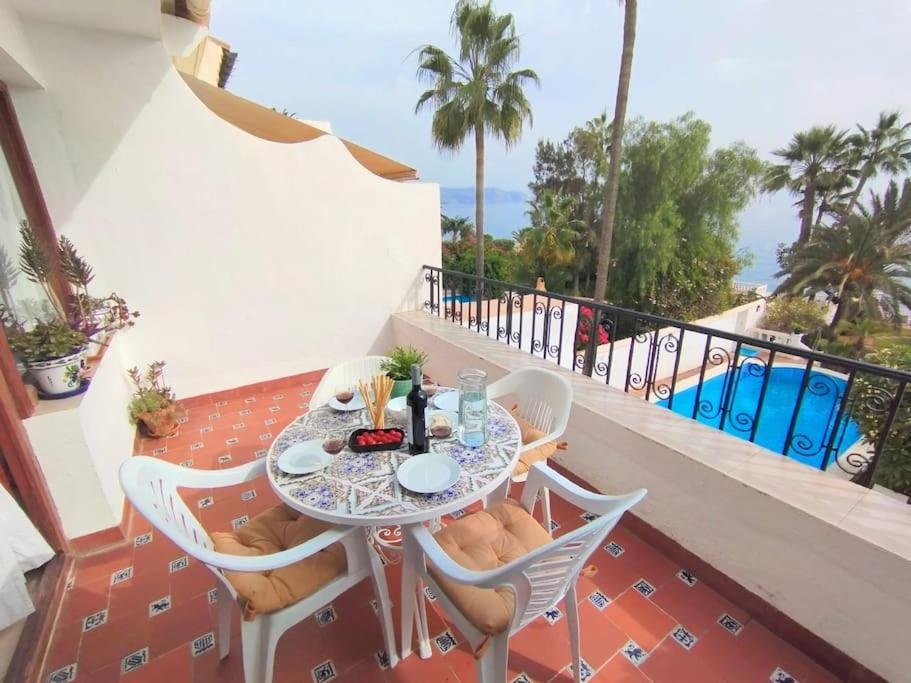 Beautiful 2 Bedroom In Calle Carabeo, Нерха Екстериор снимка