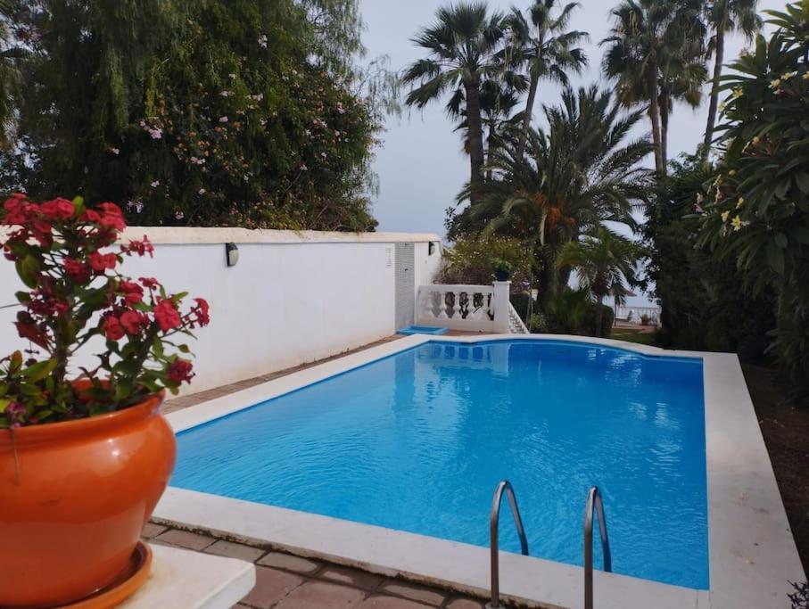 Beautiful 2 Bedroom In Calle Carabeo, Нерха Екстериор снимка
