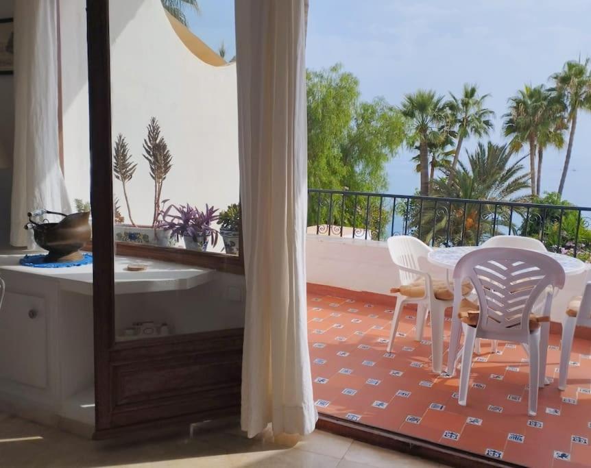 Beautiful 2 Bedroom In Calle Carabeo, Нерха Екстериор снимка