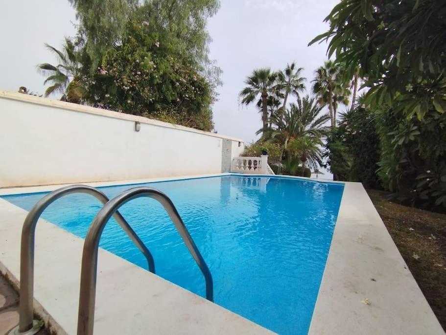 Beautiful 2 Bedroom In Calle Carabeo, Нерха Екстериор снимка