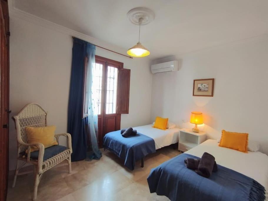 Beautiful 2 Bedroom In Calle Carabeo, Нерха Екстериор снимка